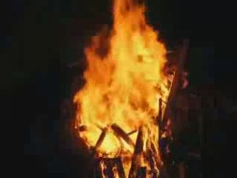 Feu de la Saint-Jean à Jouy-sur-Morin