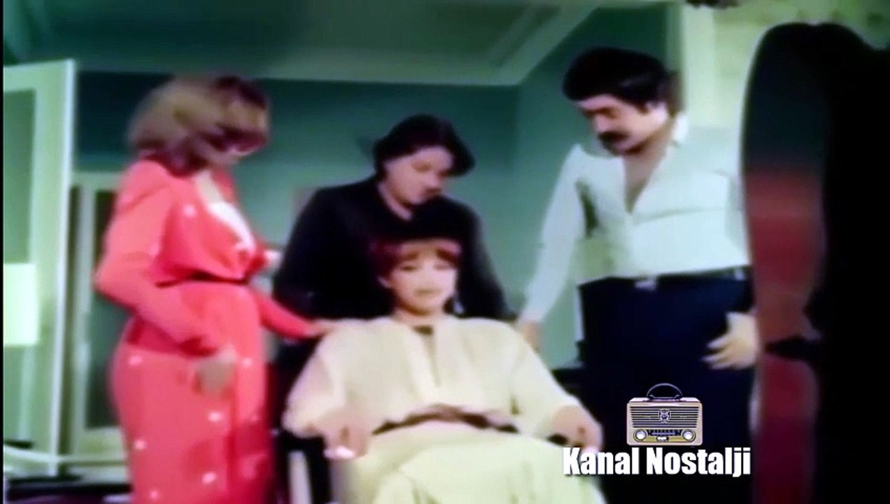 1979 Gece Yaşayan Kadın DİLBER AY HAKAN ÖZER Türk Filmi İzle [Full Movie]