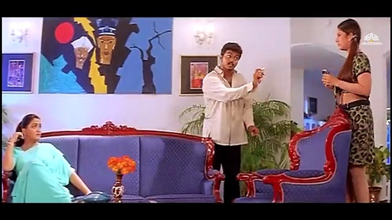 You are the first man to work here. Comedy scene of - Hindi Dub Movie