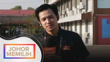 Perkembangan pusat mengundi : Sekolah Menengah Kebangsaan Air Tawar 2 setakat 8 pagi