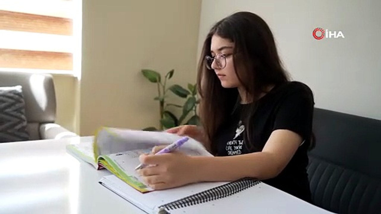 LGS’de aynı aileden ikinci şampiyon! İlknur Bekar başarı sırrını açıkladı