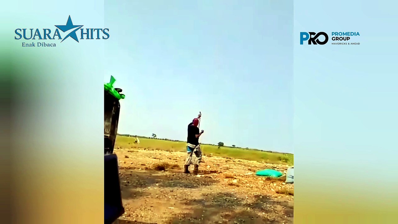 Petani Tuban Naik Drone Berangkat ke Sawah!