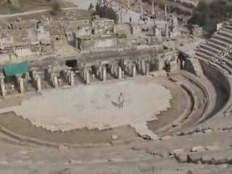 A Ephèse, Gwenaële triomphe devant 2000 ans d'histoire