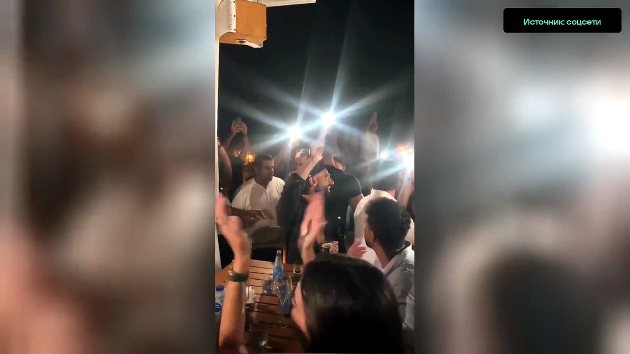 Мохамед Салах веселится в клубе после вылета Египта с ЧМ