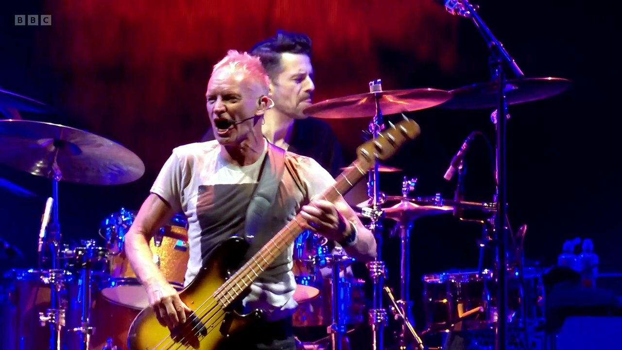 Walking on the Moon...So Lonely (The Police songs) - Sting (live)
