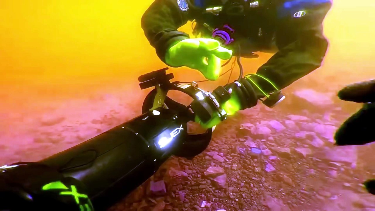 Found an Airplane Underwater in the river while scuba diving!
