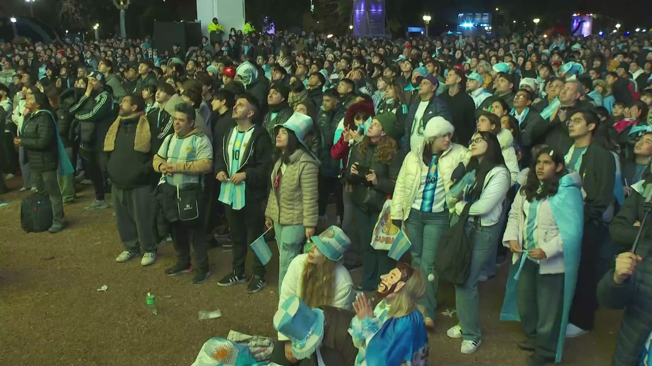 Reacción argentinos gol Julián