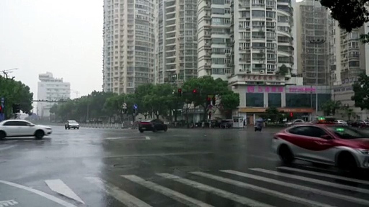 China's Wenzhou braces as Typhoon Bavi nears