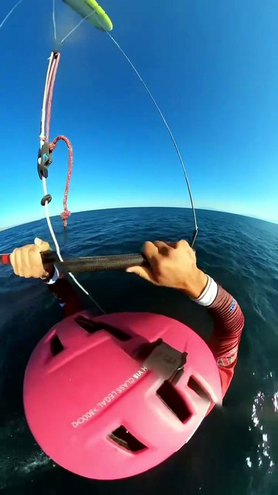 Quand un entraînement de glisse devient un sauvetage héroïque en Grèce