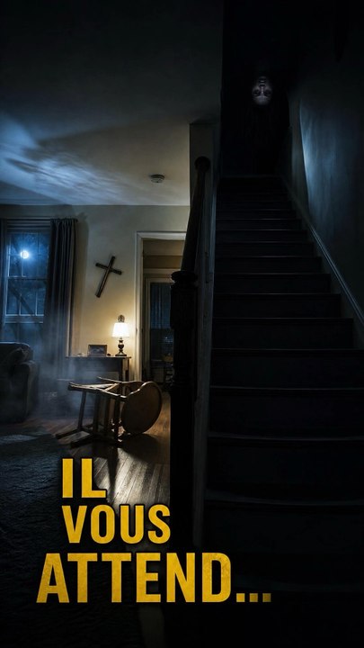 👀 Un simple escalier… jusqu’à ce qu’un étrange visage apparaisse à l’envers dans l’obscurité.