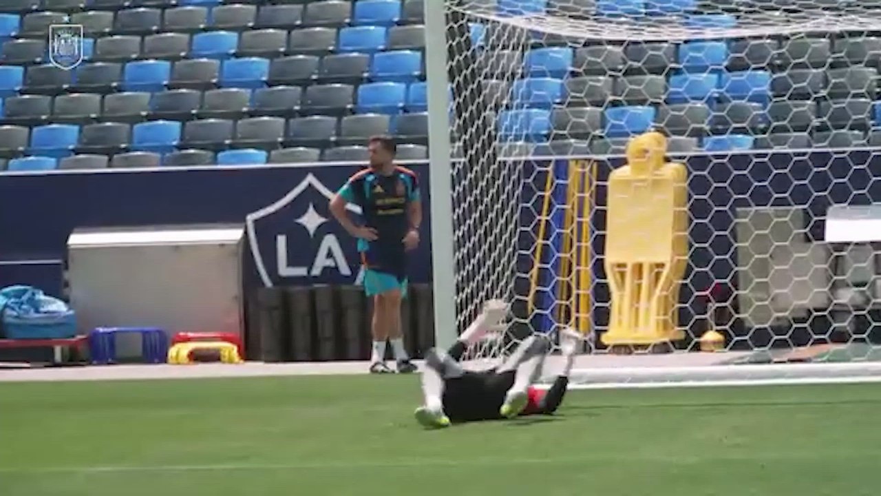 Ferran está enchufado en el entrenamiento de España antes de jugar contra Francia