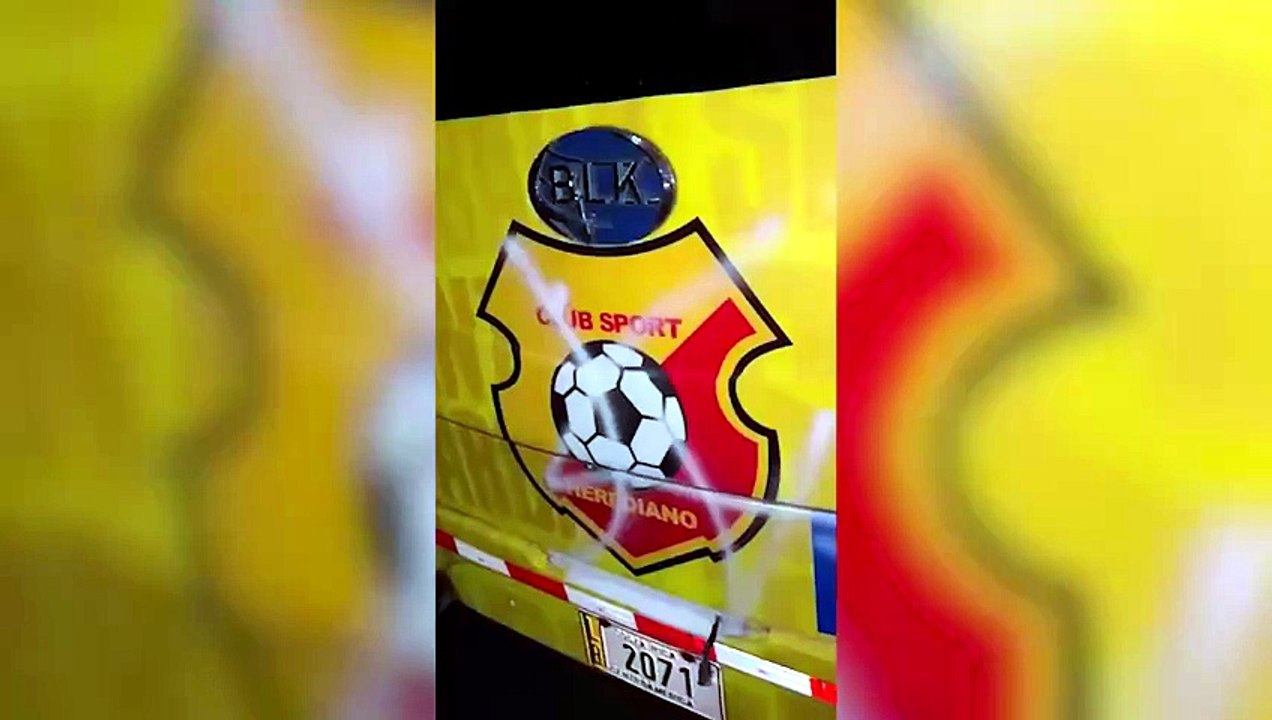 td7-Aficionados vandalizan autobús del Herediano-100426 [Full Movie]
