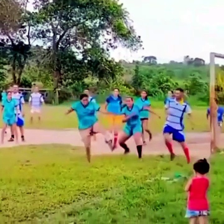 La plej bonaj ludantoj en la mondo #football #funnyfootball #futbalo #memes
