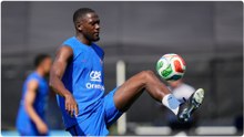 Konaté: "¿Lamine? Lo importante es mantener la humildad y no caer en ese tipo de trampas"