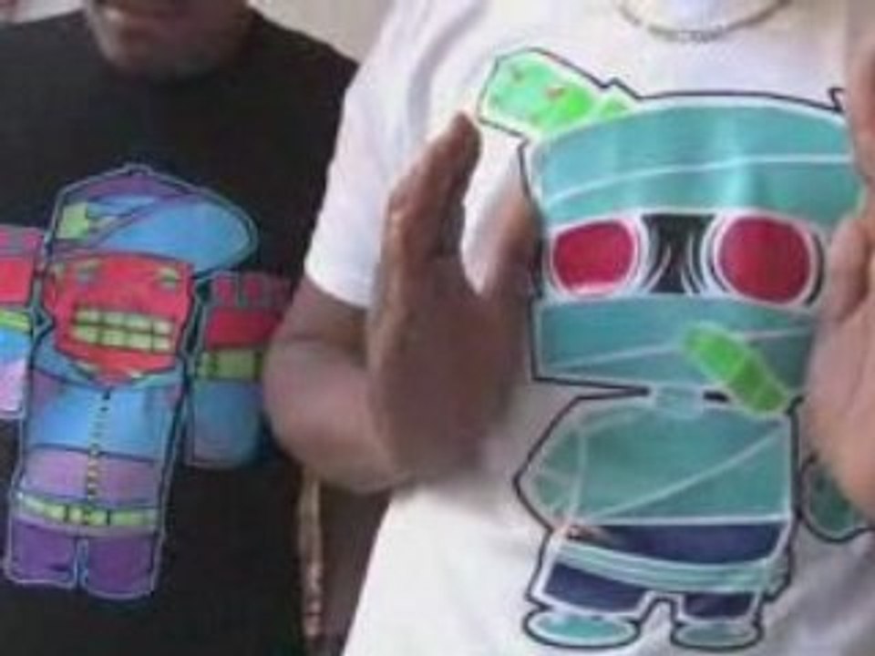 Mumz The Werd Clothing, Video Blog #1 "grand opening"