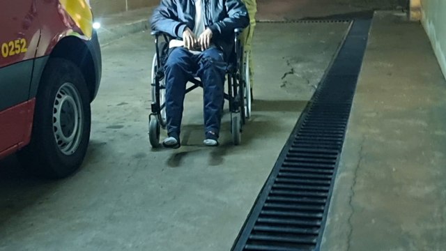 Motociclista fica ferido após perder o controle e sofrer queda em cruzamento de Cascavel