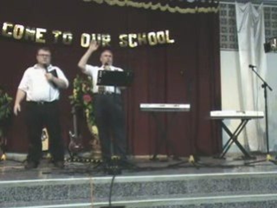 Pastor Randy Bell preaching in Honduras Part 2