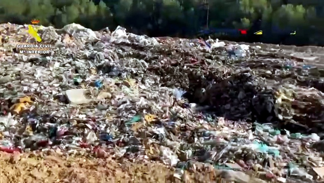 Vertedero ilegal desmantelado por la Guardia Civil en Sant Esteve Sesrovires