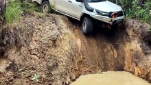 Descente tendue sur la « Chicken Track » de Cape York en Toyota Hilux avec remorque