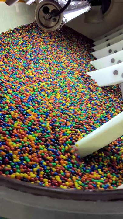 Nous avons visité la plus grande usine de M&M's d'Europe près de Strasbourg : voici comment ils sont fabriqués