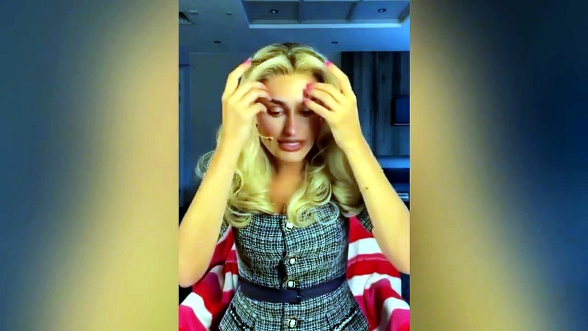 Amber Davies slams 'selfish' theatregoer and has them thrown out mid-way through Legally Blonde