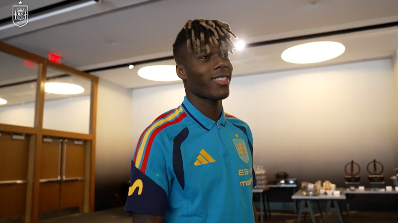 Nico Williams celebra su 24 cumpleaños en pleno Mundial con la Roja