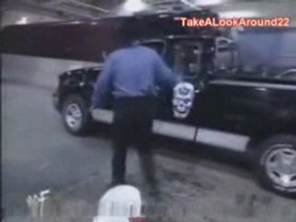 Rikishi Trashes Stone Cold's Truck 19/10/00