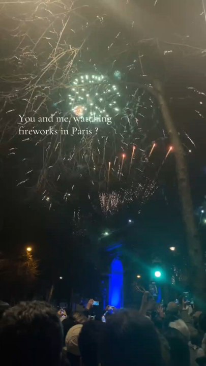 New Year's Eve Fireworks at the Arc de Triomphe in Paris 🎆 | Champs-Élysées