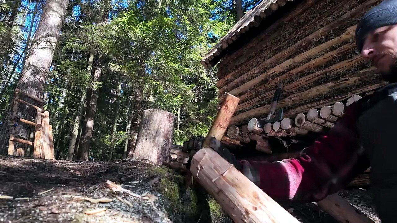 Building Bushcraft Cabin Stairs & Pier on a Steep Slope   7 Days Wild Forest Survival