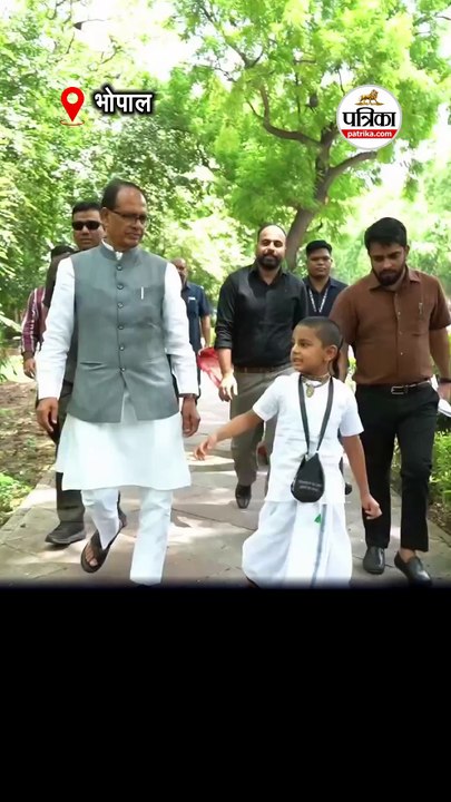 मामा शिवराज के साथ भक्त भागवत ने किया पौधरोपण