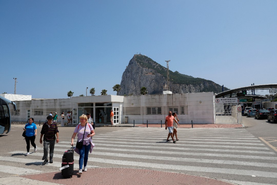 Albares, sobre el acuerdo histórico que hará desaparecer la verja de Gibraltar: "Abre una nueva era tres siglos después"