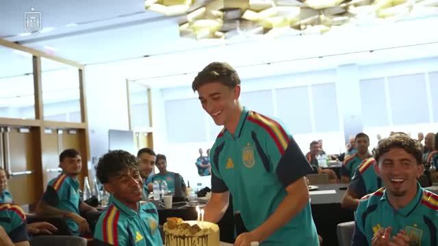 Lamine Yamal and Victor Muñoz dream of beating France as birthday gift