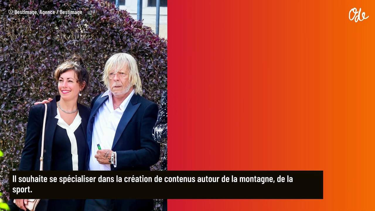 A 20 ans, Malone, le fils de Renaud et Romane Serda, assure la relève : il trace sa route dans un univers à succès, loin de la musique