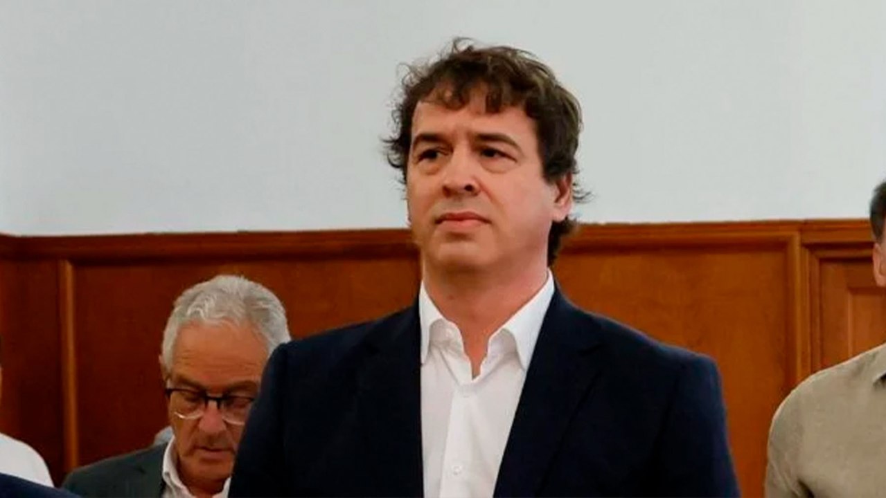 El hermano de Sánchez condenado a 9 años de inhabilitación por su enchufe para dirigir una oficina que no sabía dónde estaba