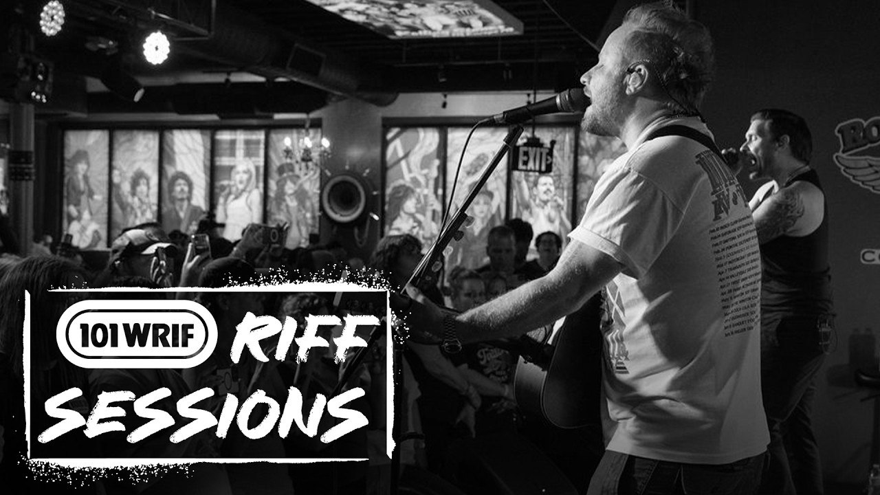 Brent Smith & Zach Myers - "Young Again" (live acoustic @ Rock & Brews Royal Oak) | Riff Sessions