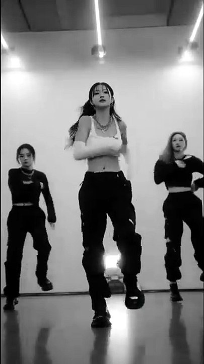 🖤 Wait for the Hair Flip! 😱   #respect #skills #smooth