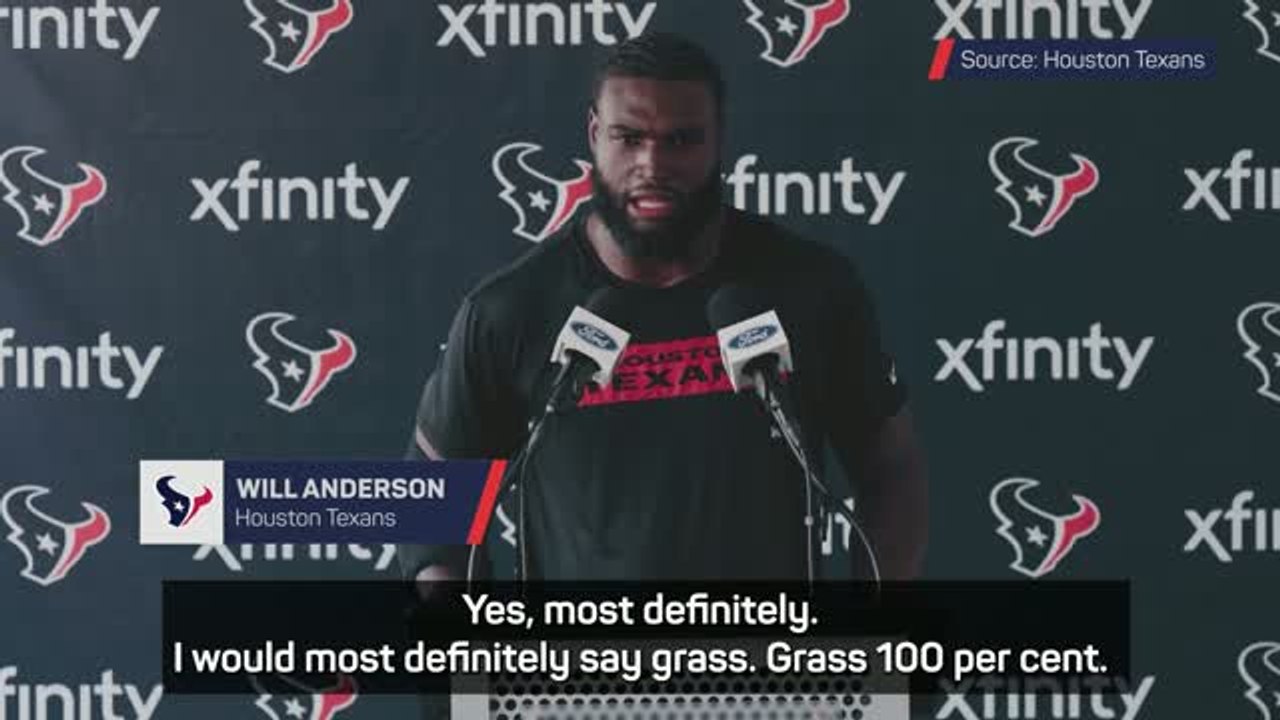 Anderson critical of MetLife's artificial turf