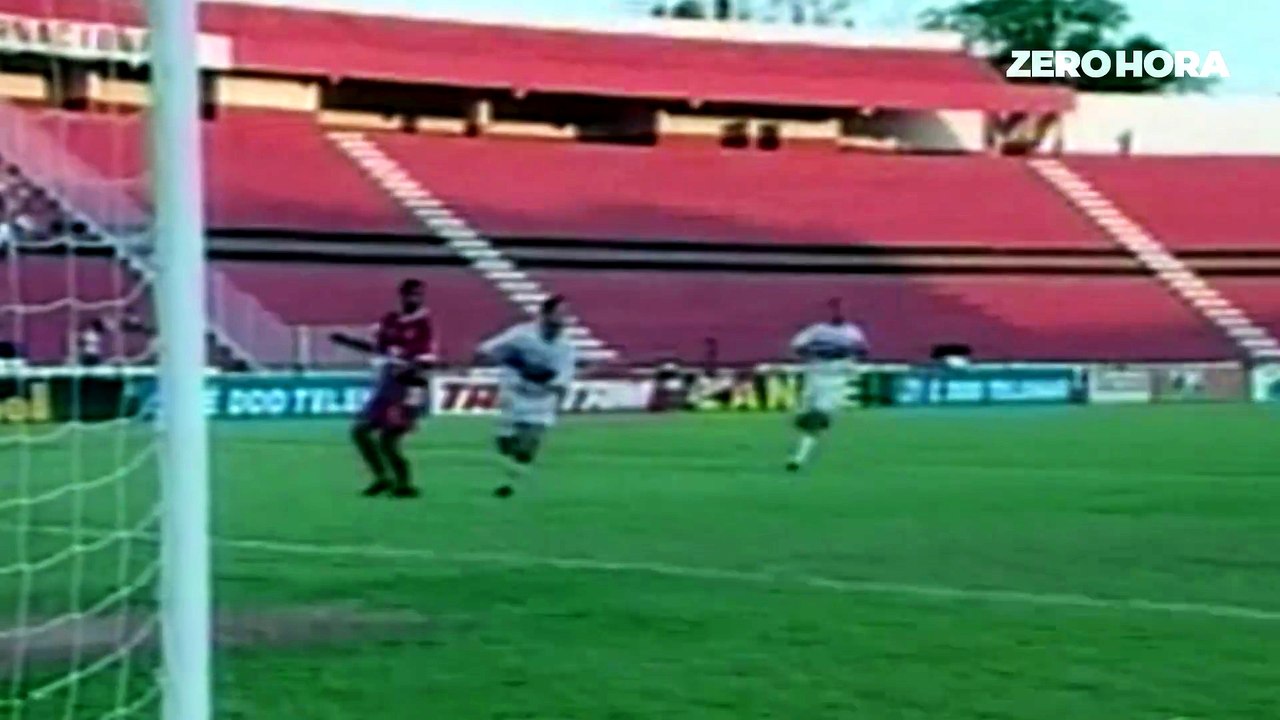 Pai do Calebe já comemorou gol contra o Inter