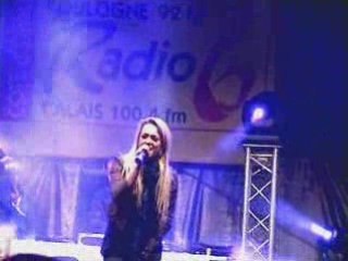 Léa Castel live calais - pressée de vivre -