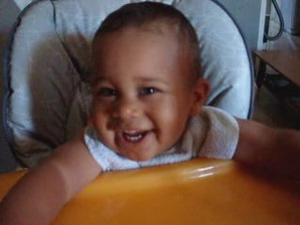 Noa qui n'aime pas sa maman