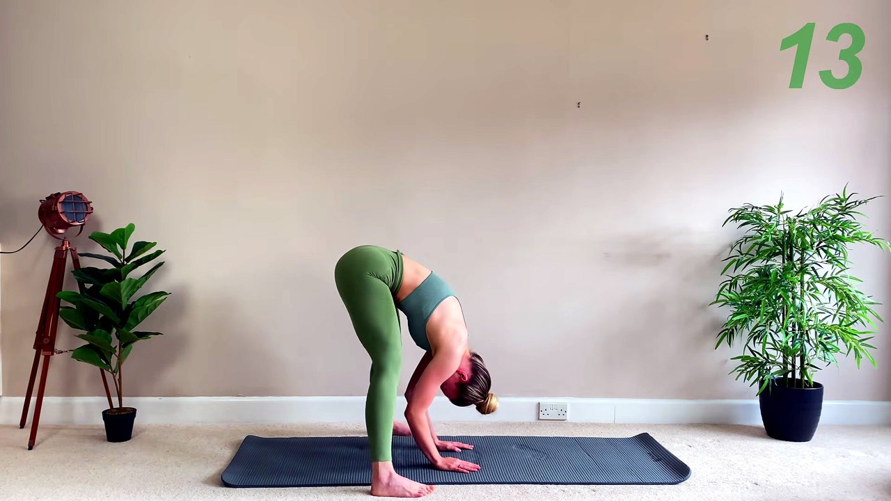 DAY 7 GLOW UP ✨ 15MIN FULL BODY STRETCHING - Prefect for rest days, sore muscles & flexibility_