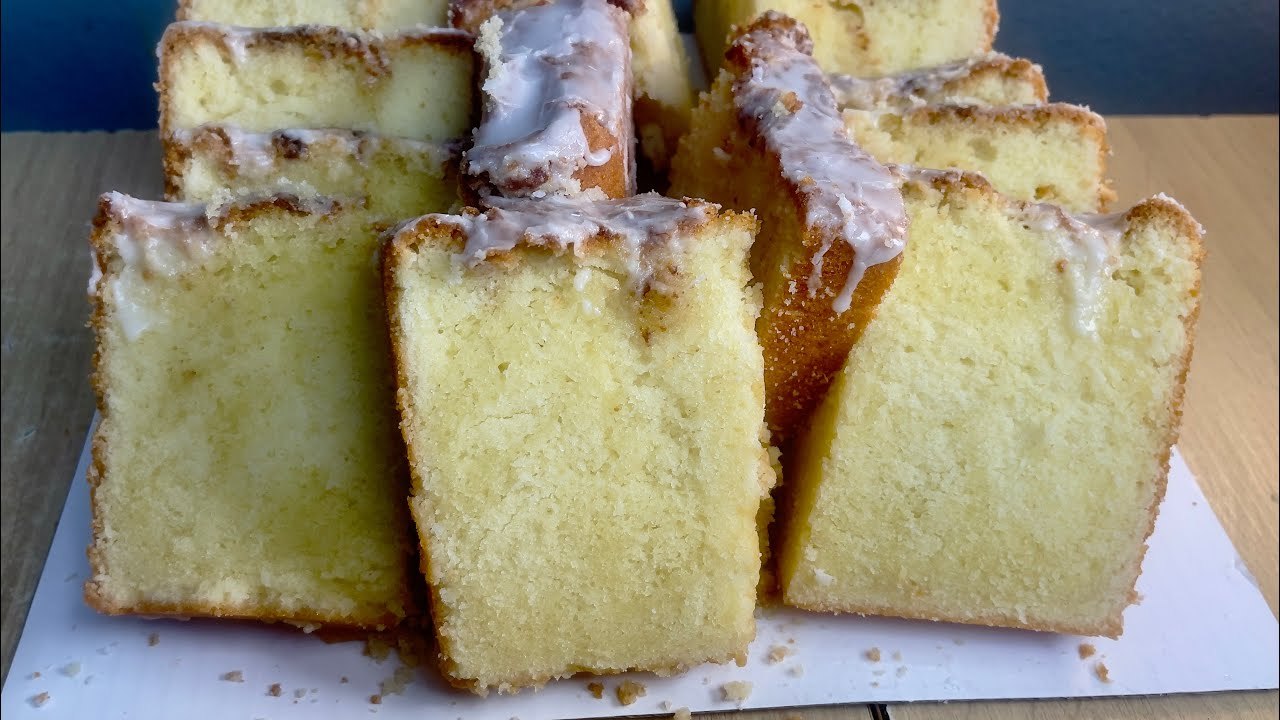 7UP Mile-High Sour Cream Pound Cake Recipe | Moist Southern Pound Cake (Feeds 20+!) 🍋