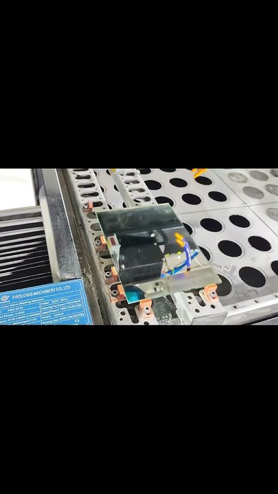 How does a Mirror Laser Sandblasting Machine work?