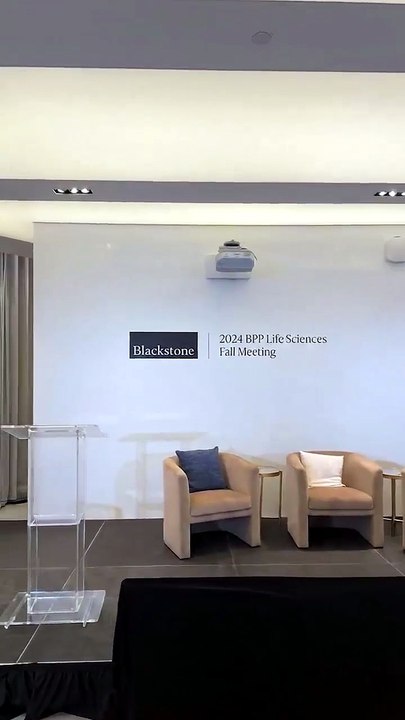 Custom Event Graphics and Corporate Event Signage for Business Meetings