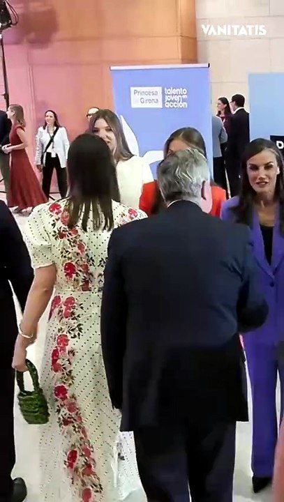 Los looks trajeados y multicolores de la Familia Real en Barcelona