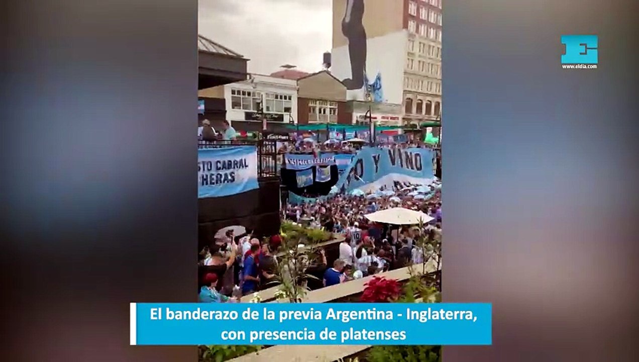 El banderazo de la previa Argentina - Inglaterra, con presencia de platenses