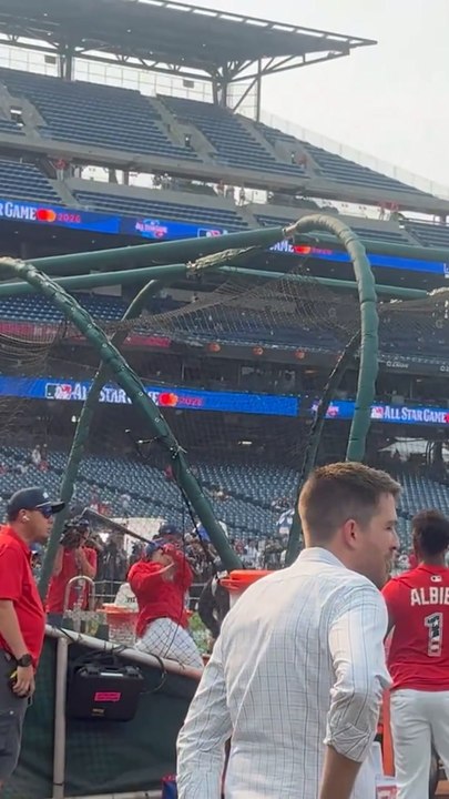 Juan Soto takes BP before tonight's All-Star Ga...