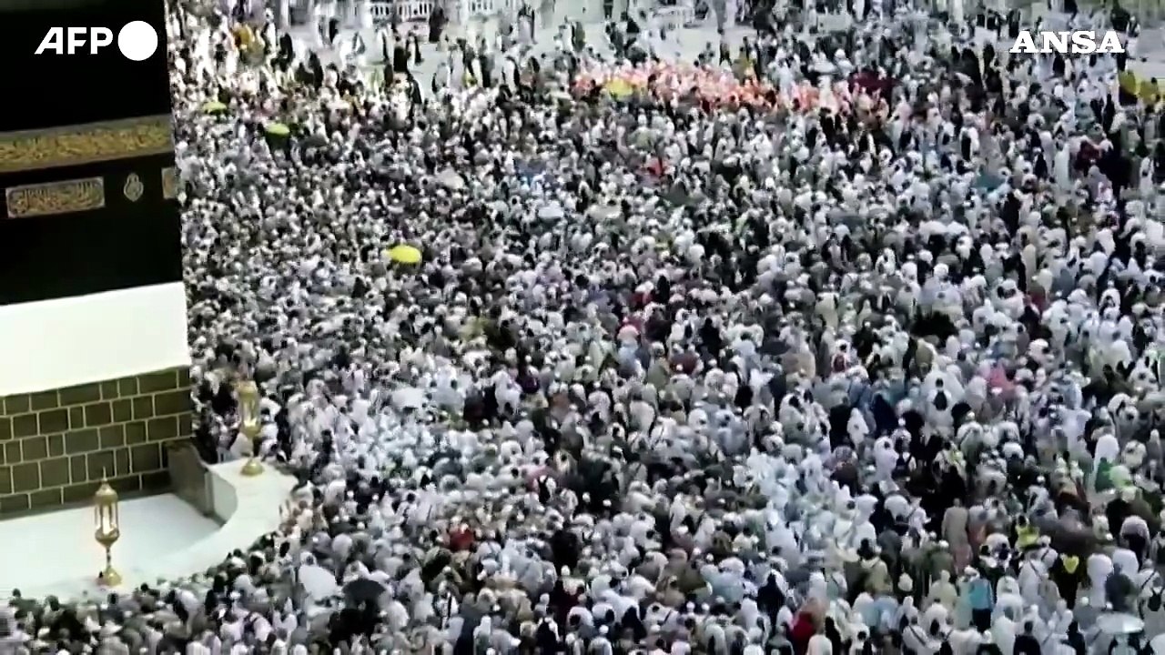Pellegrinaggio alla Mecca, il rito del Tawaf attorno alla Kaaba