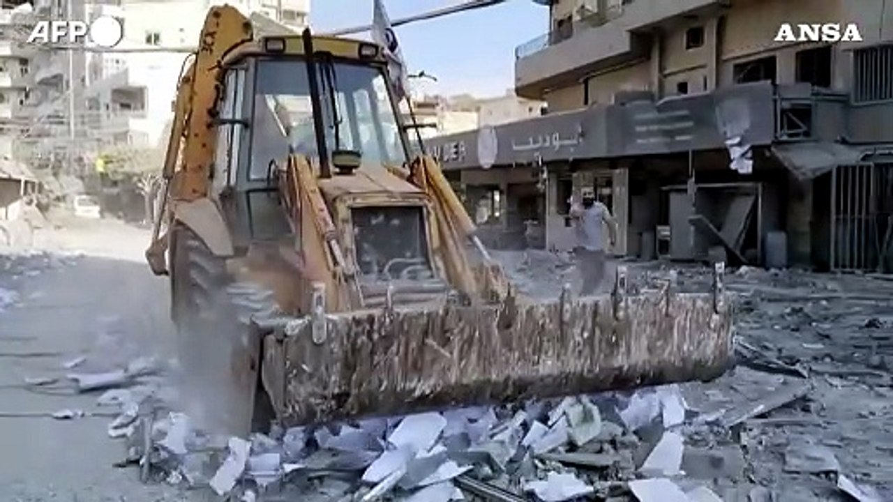 Libano, macerie a Tiro dopo l'ultimo attacco israeliano