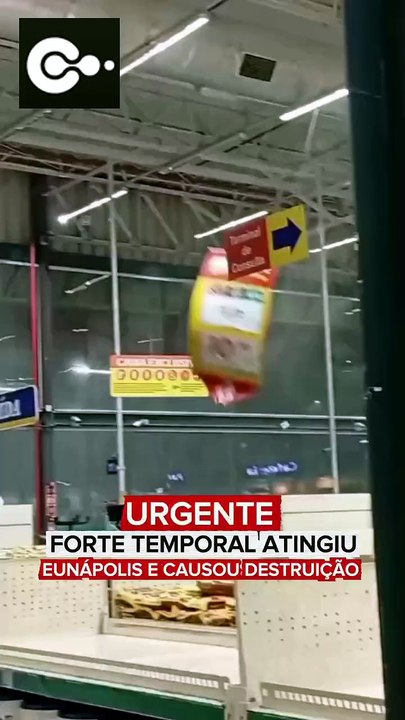 Vendaval e muita chuva provoca destruição, deixa moradores em alerta e causa falta de energia e água no sul da Bahia